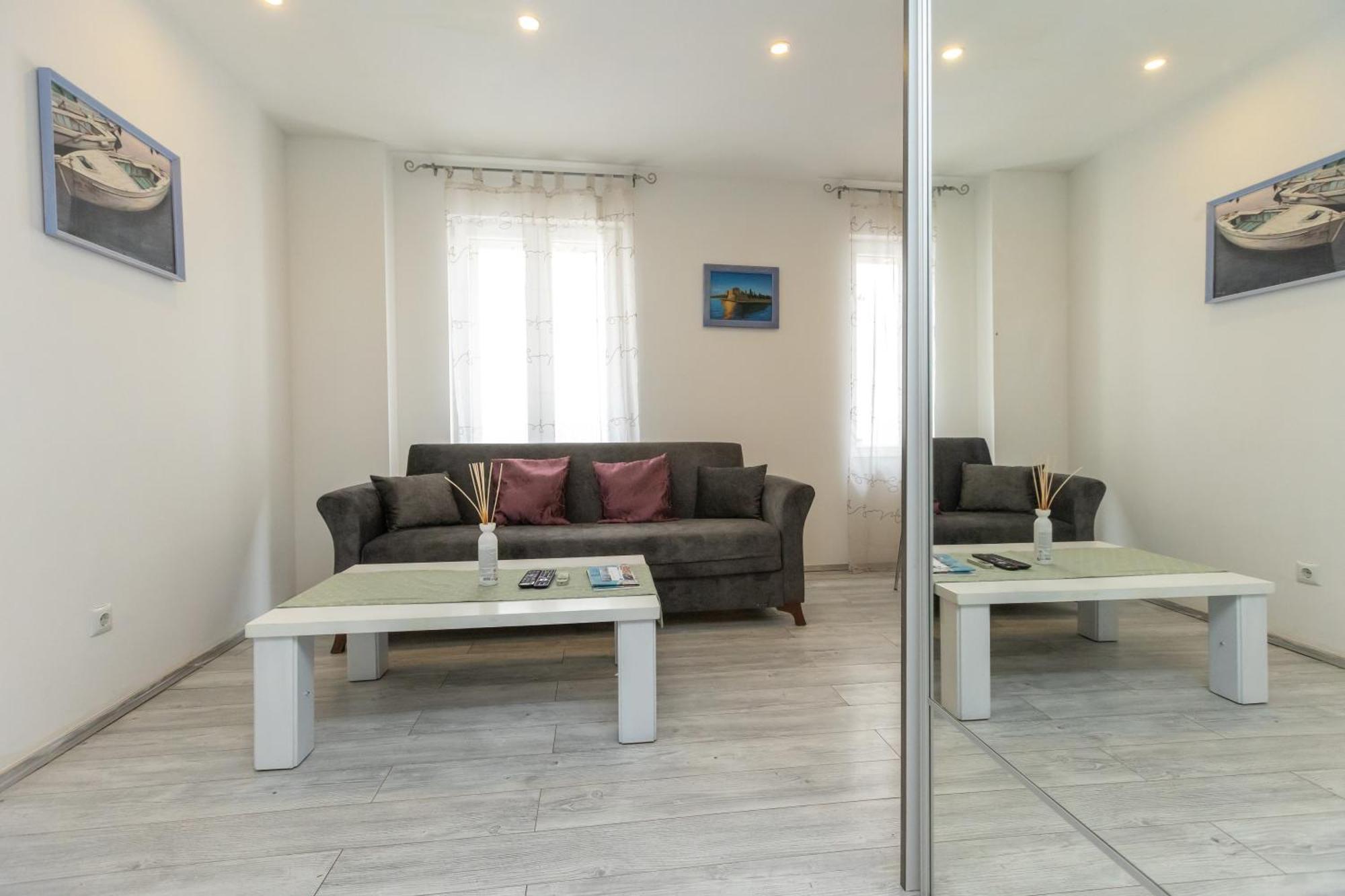 Alpha Loft 1Br Apartment In Center زادار المظهر الخارجي الصورة
