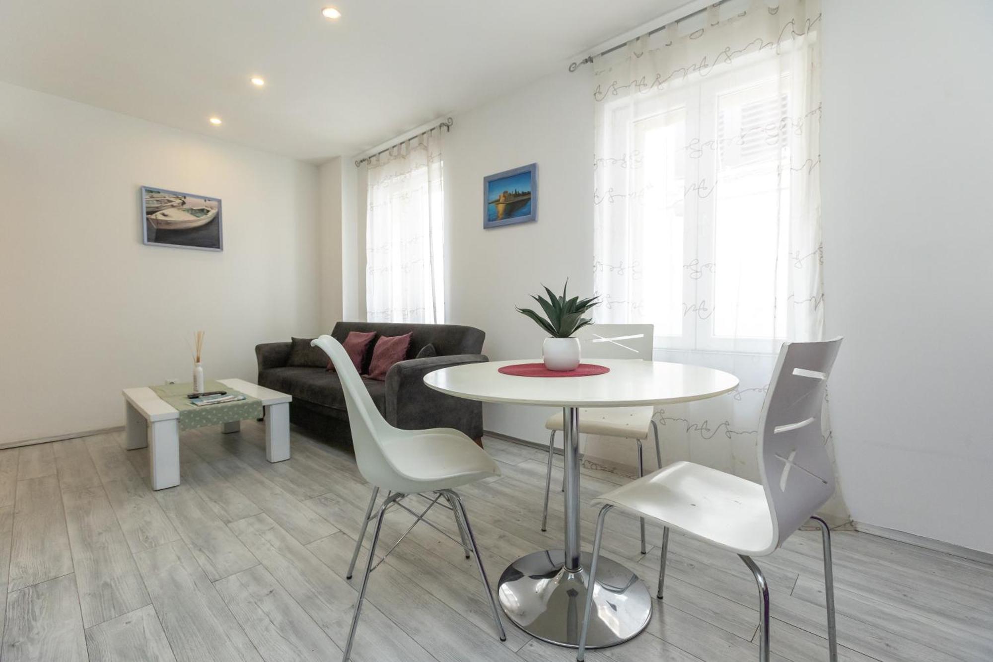 Alpha Loft 1Br Apartment In Center زادار المظهر الخارجي الصورة
